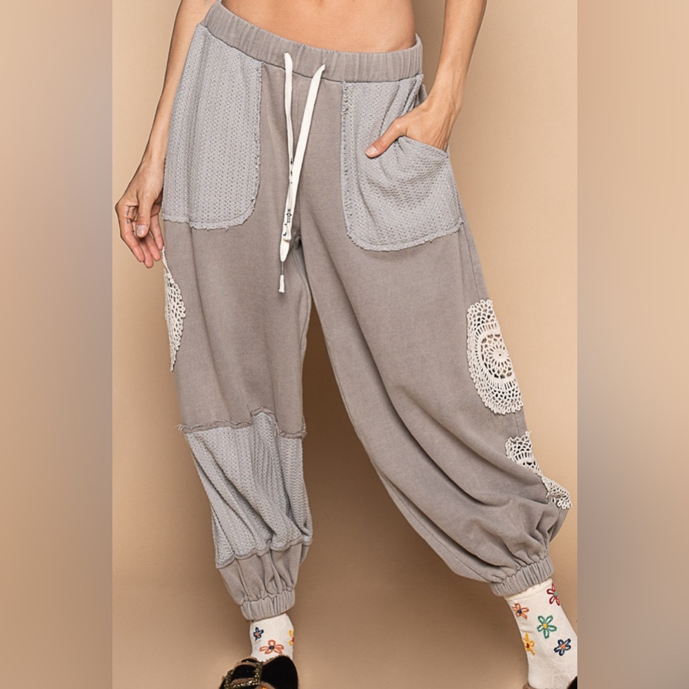 NWT POL Boho Crochet Doily Patchwork Jogger Sweats Sweat Pants Joggers Grey - Picture 4 of 13